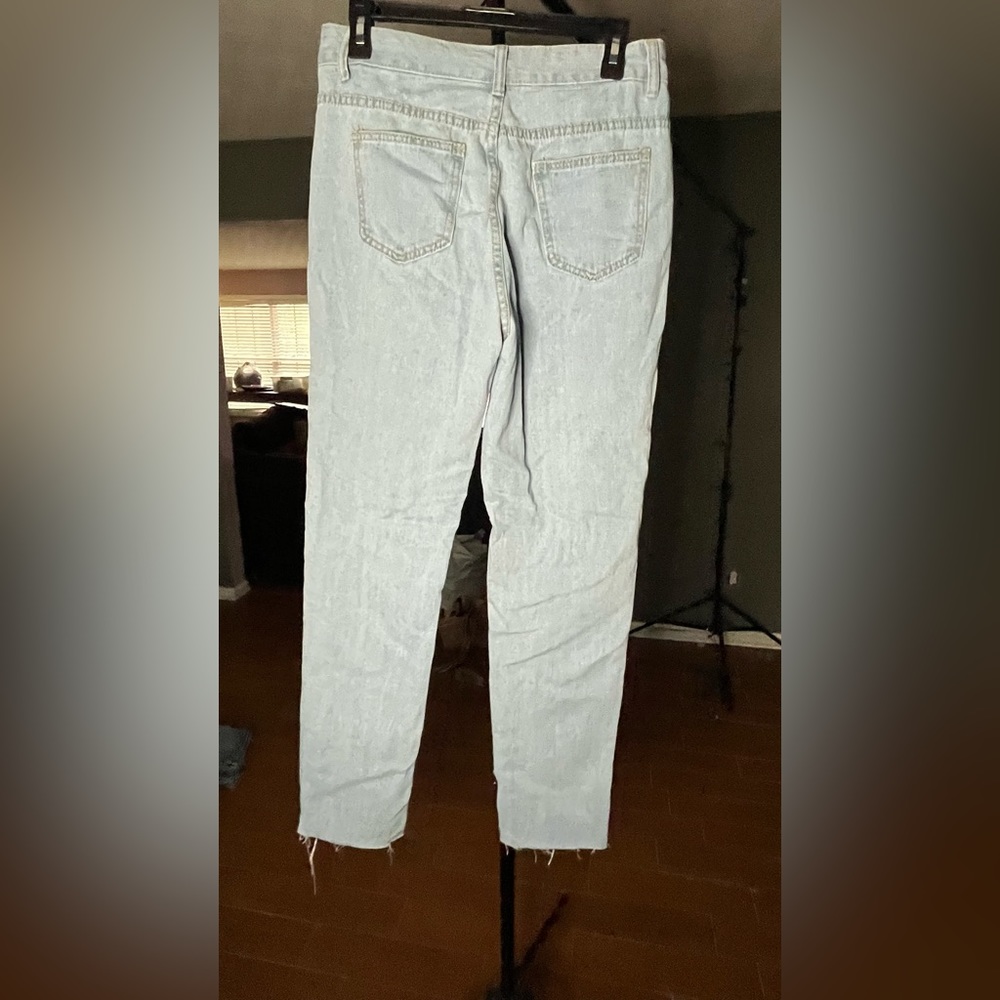 STRIAGHT LEGGED WOMEN JEANS